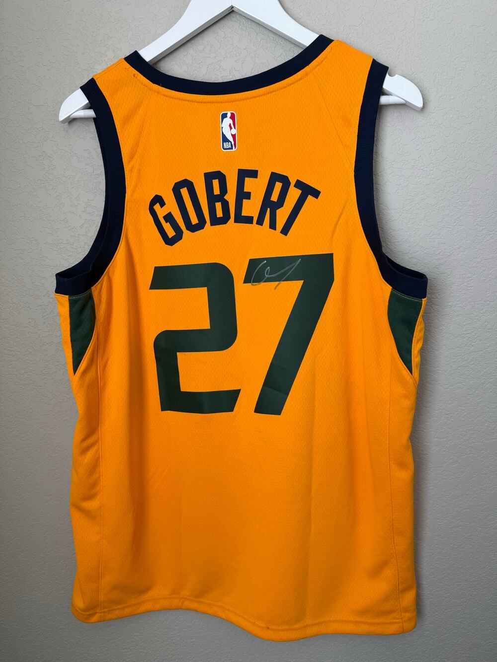 NWT Autographed Utah Jazz jersey Rudy Gobert #27 Size 48 Basketball Collectible